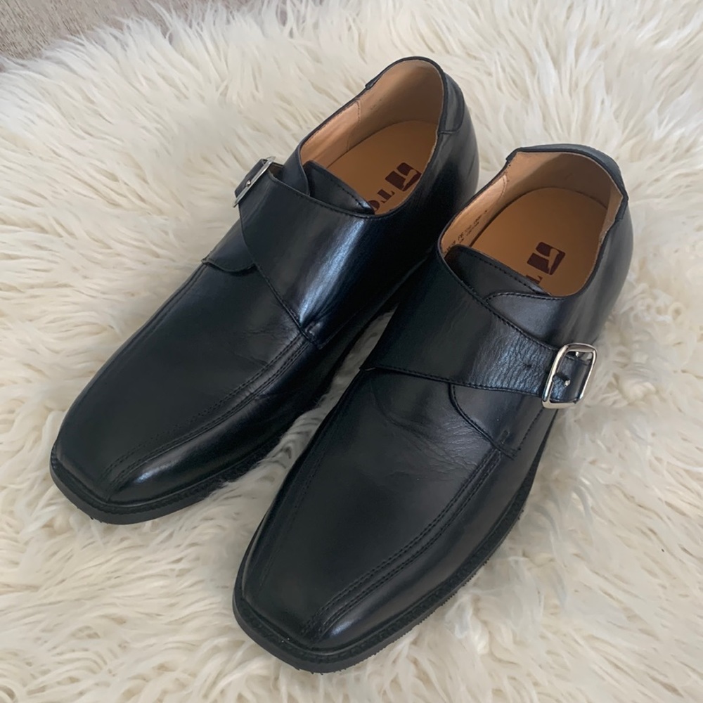 ToTo dress shoes NWOT